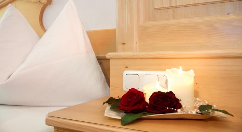 Hotel Ferienschloessl Harmonie Holzgau Habitación foto